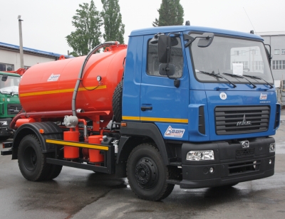 Вакуумний автомобіль КО-503-В-10